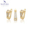 Elegante rechteckige Vergoldete Ohrringe mit Zirkonia #X000912450